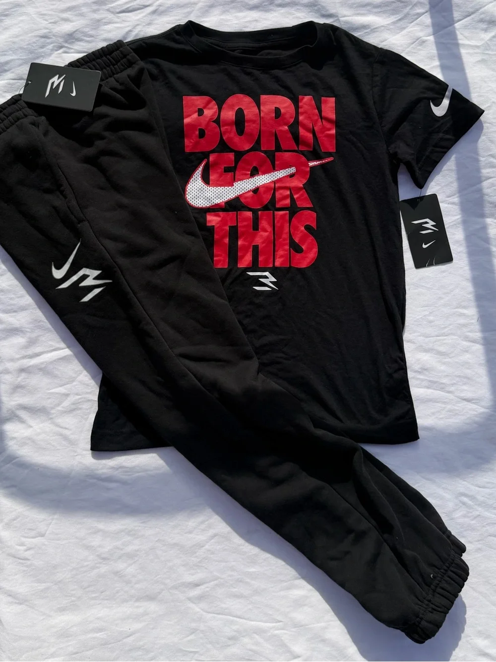 Nike Boys Youth 2pc Jogger & Tee Set - Medium